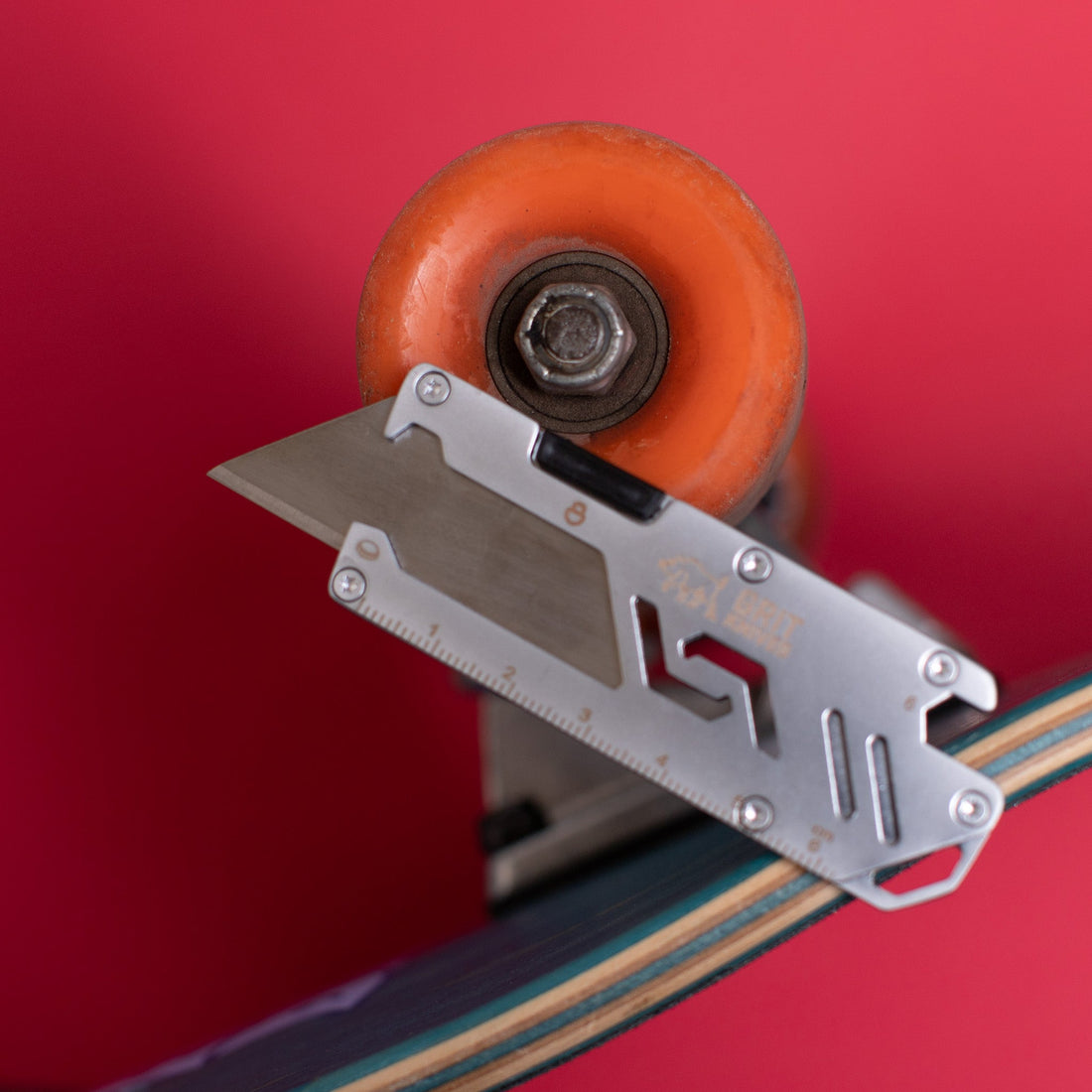 GRIP IT & RIP IT: THE EASY WAY TO SLAP GRIP TAPE ON YOUR BOARD