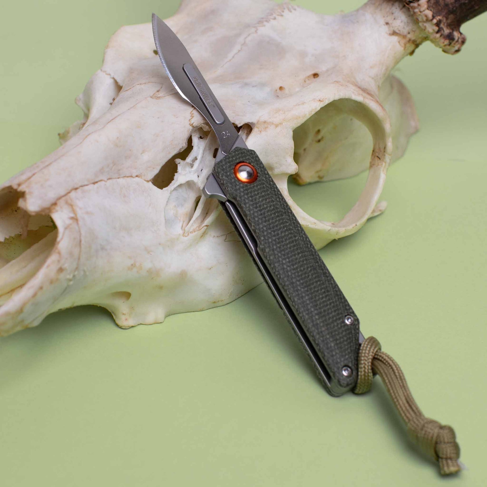 The_Hunter's Scalpel Grit Knives